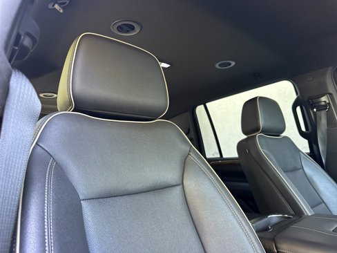Used 2023 Chevrolet Suburban Premier image 20