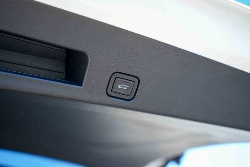 Used 2024 Chevrolet Traverse RS image 16