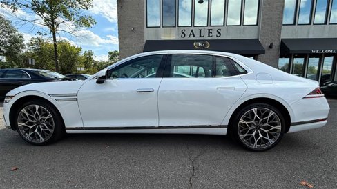 Used 2024 Genesis G90 3.5T image 3