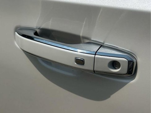New 2025 Chevrolet Suburban Premier image 16