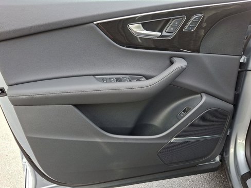 New 2025 Audi Q8 Premium Plus image 10