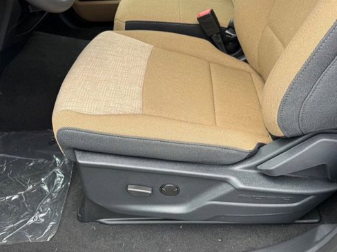 New 2025 Ford F250 XLT w/ F-250 >10K GVWR Package image 26