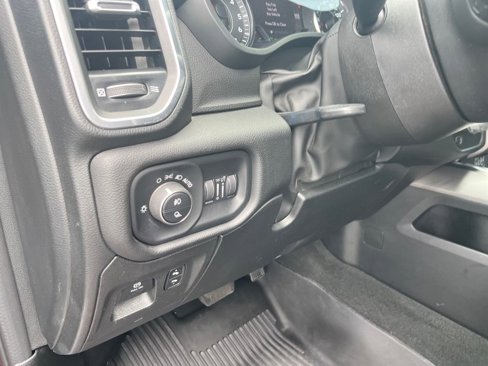 Used 2023 RAM 1500 Laramie image 25