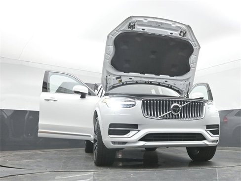 Used 2024 Volvo XC90 B6 Plus w/ Protection Package image 53