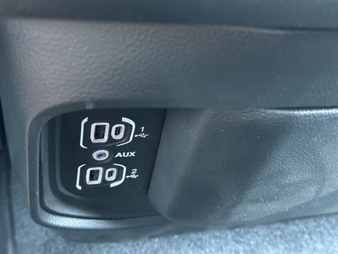 New 2026 RAM 1500 4x4 Crew Cab image 29