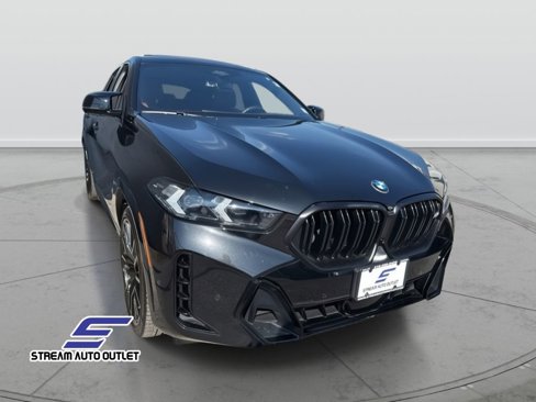 Used 2024 BMW X6 M60i w/ Dynamic Handling Package image 2
