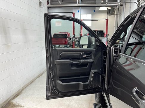 New 2025 RAM 2500 Limited image 9