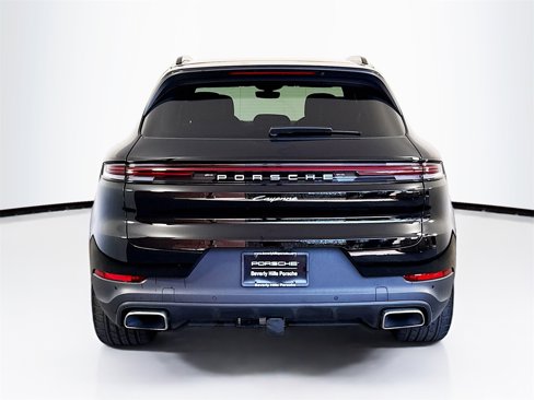 Used 2024 Porsche Cayenne image 10