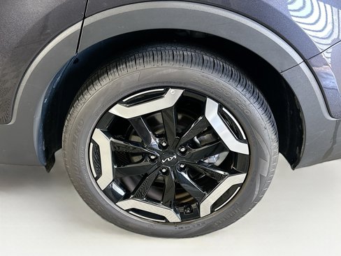 Used 2025 Kia Telluride S image 11