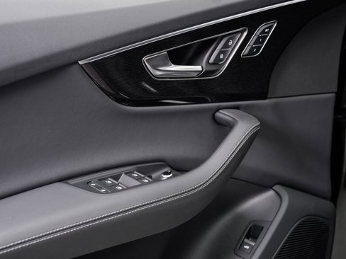 Certified 2025 Audi Q7 3.0T Prestige image 8