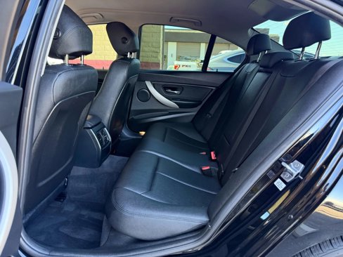 Used 2017 BMW 320i Sedan image 20