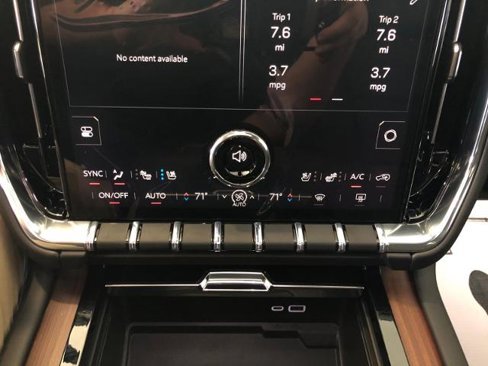 New 2025 GMC Yukon Denali w/ Sun & Power Step Package image 23