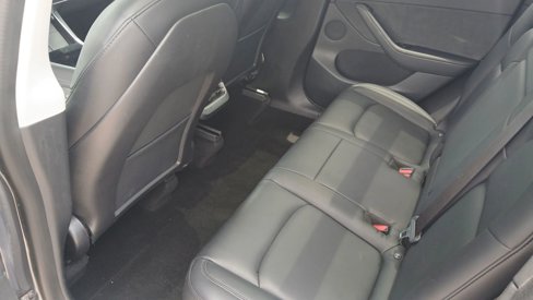 Used 2021 Tesla Model Y Long Range image 13