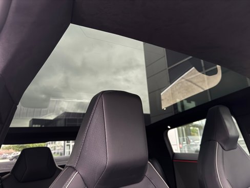 Used 2024 Tesla Cybertruck AWD Crew Cab image 26