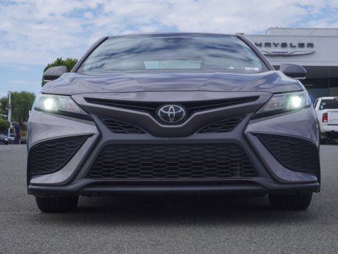 Used 2023 Toyota Camry SE image 9
