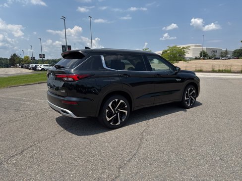 New 2025 Mitsubishi Outlander SEL image 6