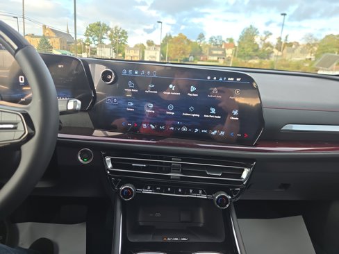 New 2026 Chevrolet Traverse RS w/ LPO, Floor Liner Package image 25