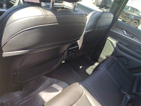 New 2025 Jeep Grand Cherokee Limited w/ Luxury Tech Group II image 33