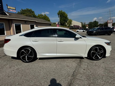 Used 2020 Honda Accord Sport image 2