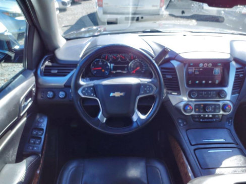 Used 2015 Chevrolet Suburban LTZ image 12