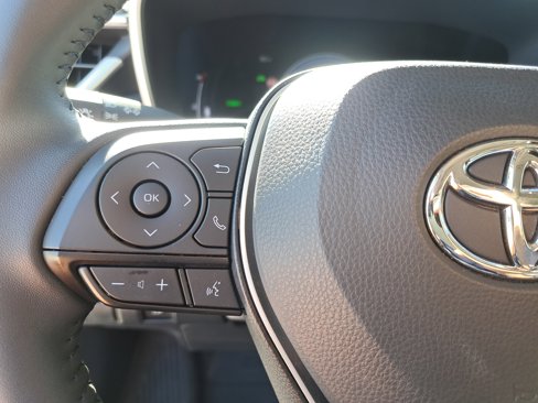 Certified 2025 Toyota Corolla XLE image 19