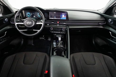 Used 2025 Hyundai Elantra SEL image 25