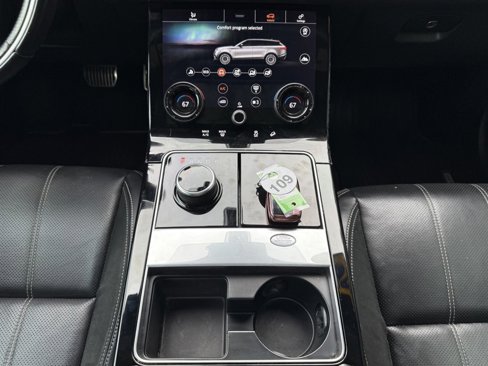 Used 2020 Land Rover Range Rover Velar R-Dynamic S image 21