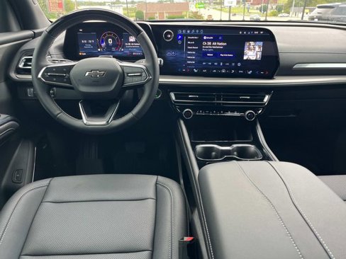 New 2026 Chevrolet Traverse LT w/ Enhanced Driving Package image 15