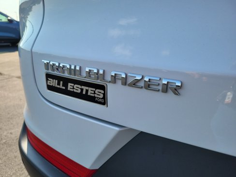 Used 2023 Chevrolet TrailBlazer ACTIV w/ Sun and Liftgate Package image 7