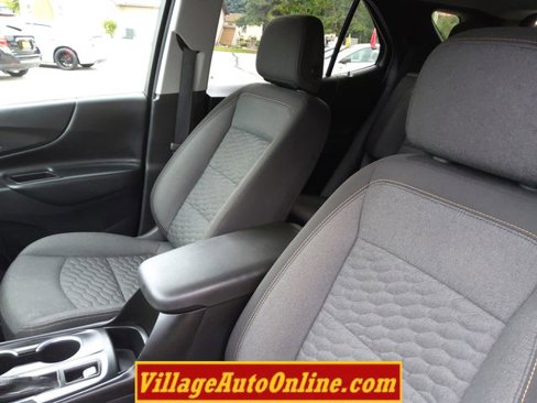 Used 2020 Chevrolet Equinox LT image 18