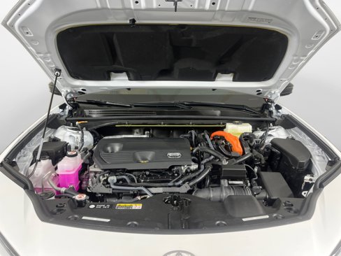 Certified 2025 Toyota Crown Signia image 17