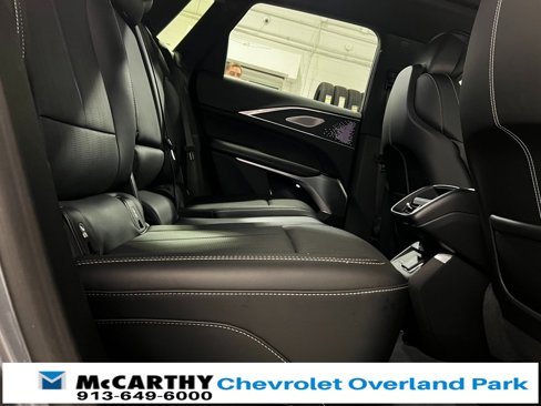 Used 2023 Cadillac Lyriq 2WD image 27
