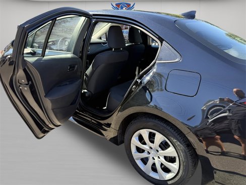 Used 2024 Toyota Corolla LE image 12