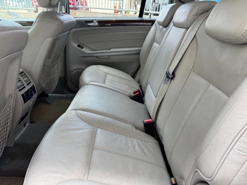 Used 2012 Mercedes-Benz GL 450 4MATIC image 23