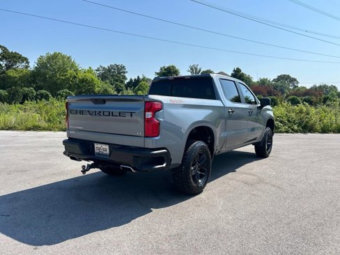 Used 2021 Chevrolet Silverado 1500 LT Trail Boss w/ Convenience Package II image 3
