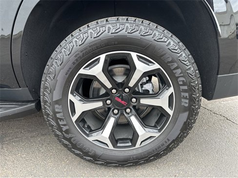 New 2025 GMC Yukon AT4 w/ Premium Trailering Package image 4