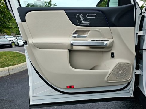 New 2026 Mercedes-Benz GLB 250 4MATIC image 21