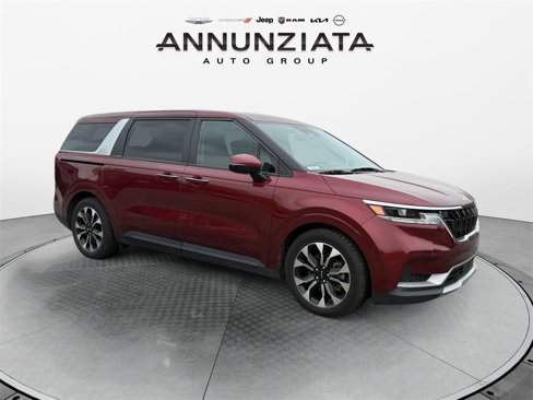 Used 2024 Kia Carnival EX image 7