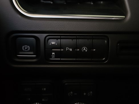 Used 2023 GMC Yukon SLT image 20