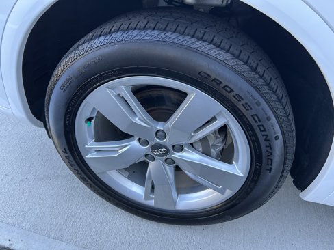 Used 2019 Audi Q5 2.0T Premium Plus w/ Premium Plus Package image 32