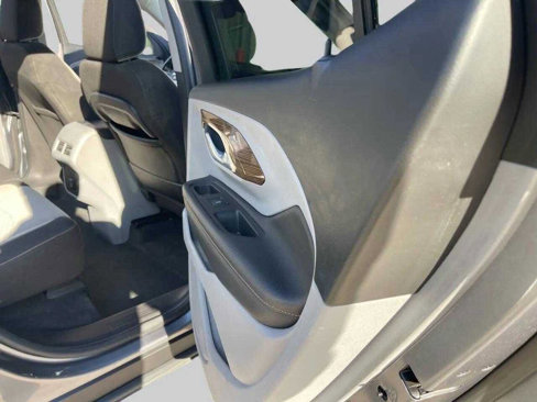 Used 2018 GMC Terrain SLE image 30