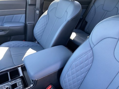 Used 2025 Kia Sorento SX Prestige image 16
