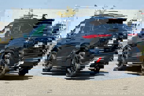 Used 2023 Toyota Highlander XSE image 7