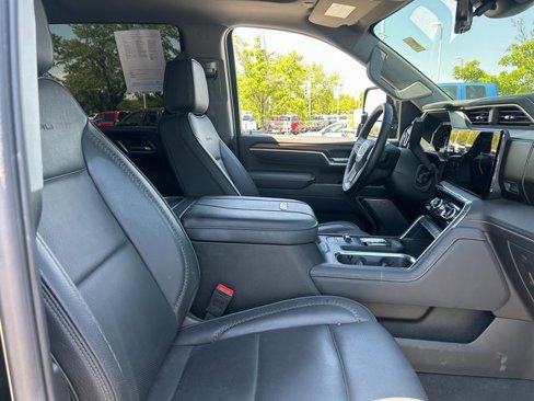 Used 2025 GMC Sierra 3500 Denali w/ Denali Reserve Package image 33