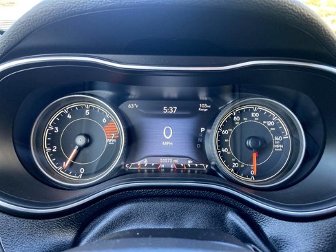 Used 2023 Jeep Cherokee Altitude Lux image 26