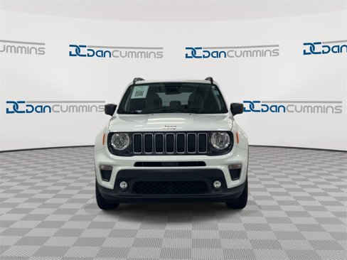 Used 2022 Jeep Renegade Latitude image 3