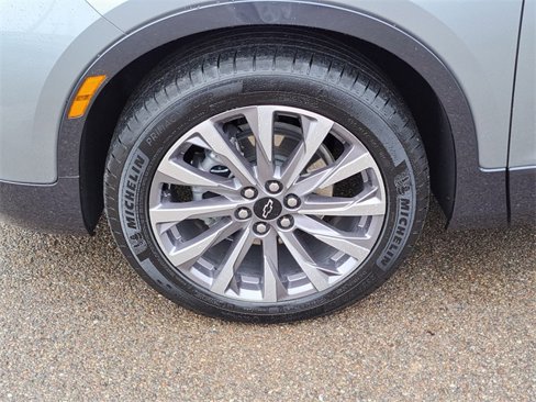Used 2024 Chevrolet Blazer Premier w/ Driver Confidence II Package image 9