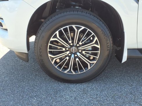 New 2025 Nissan Armada Platinum w/ Convenience Package image 3