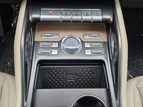 New 2025 Lincoln Nautilus Reserve image 21