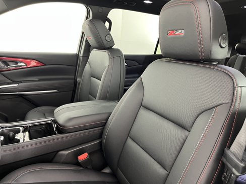 New 2026 Chevrolet Traverse Z71 w/ LPO, Floor Liner Package image 24